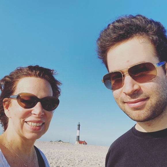 Meet your Posher, Amy - Picture 4 of 6